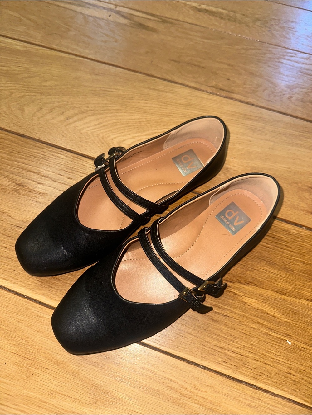 DOLCE VITA FLATS